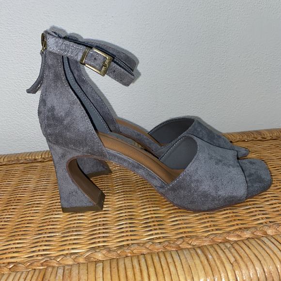 Maurice’s Tiffany Sculpted Faux Suede Heeled Sandals Back Zip Ankle Strap Sz 9 - Picture 4 of 9